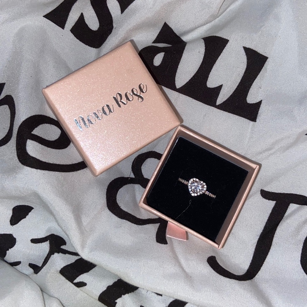 Nova Rose Heart You Ring